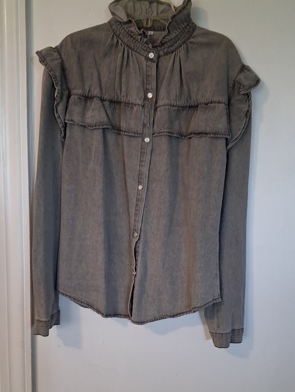 Ruffled High-Neck Button-Down Shirt - Gray